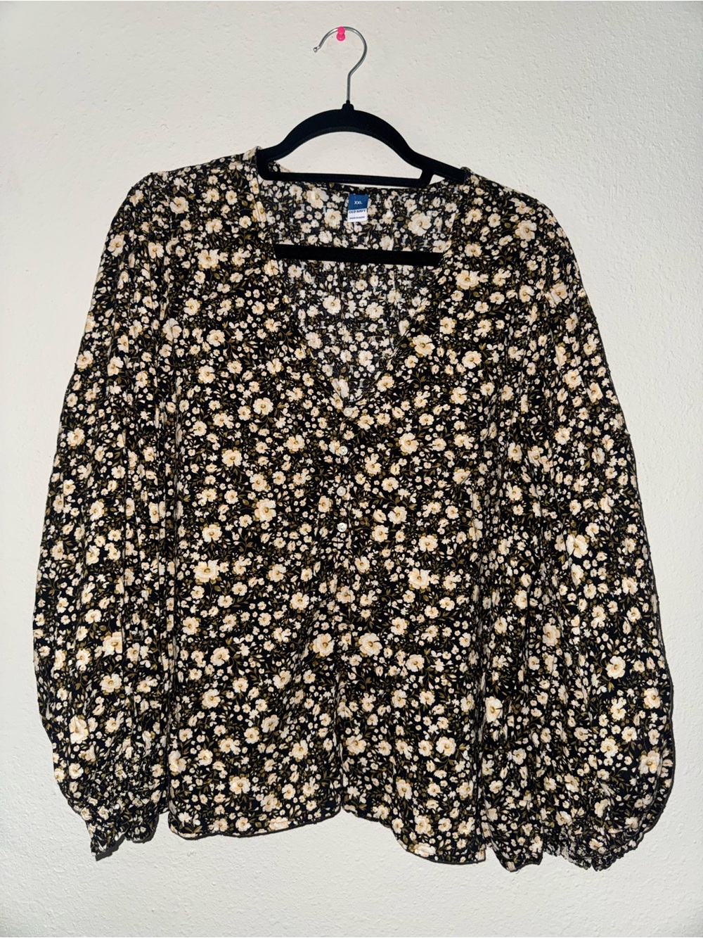 Old Navy Black Floral V-Neck Peasant Blouse